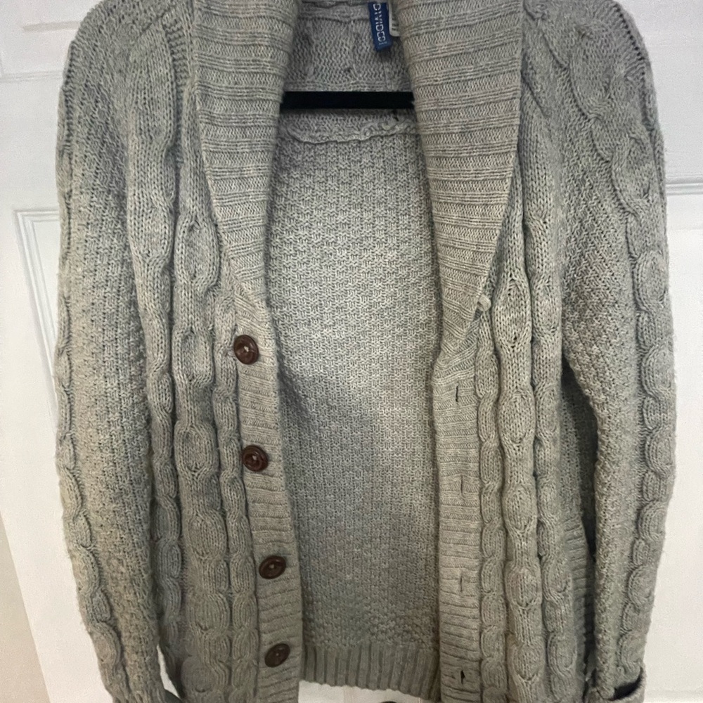 Men's Gray Sweater